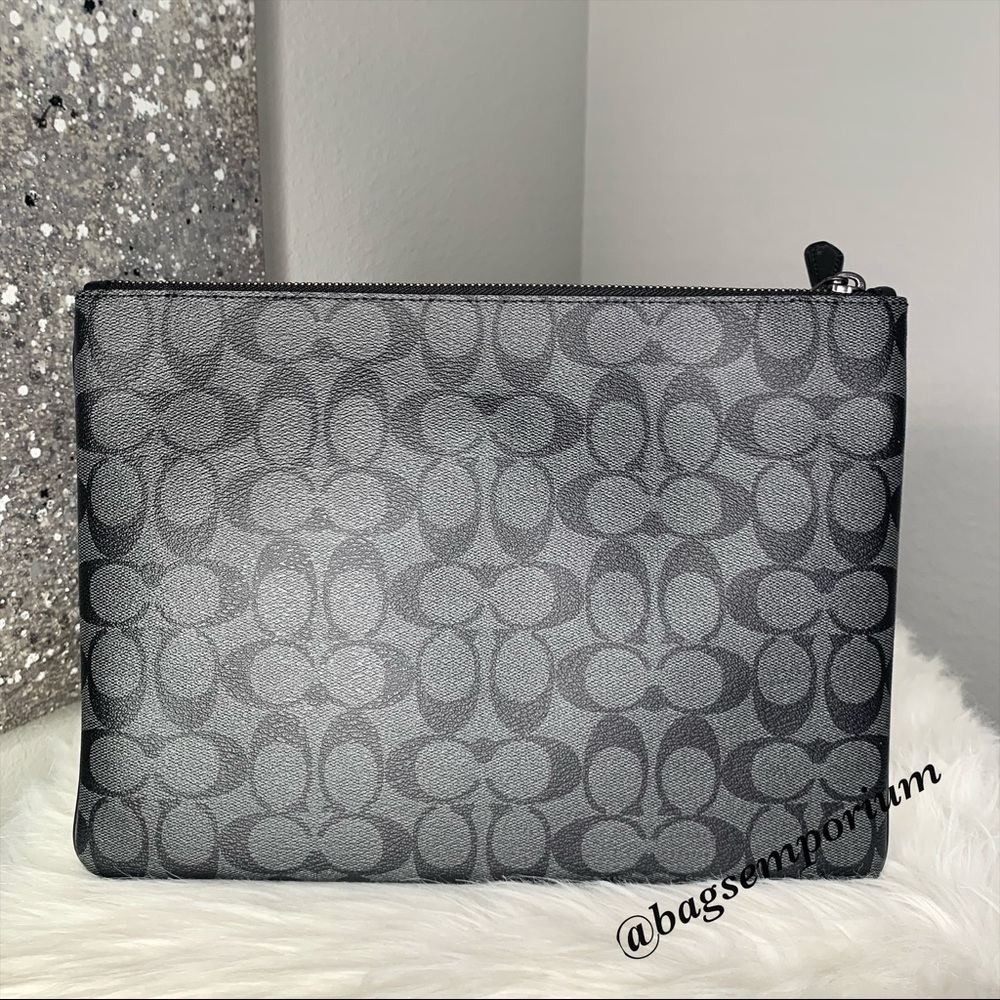 Coach x Star Wars Large Pouch - Picture 2 of 4